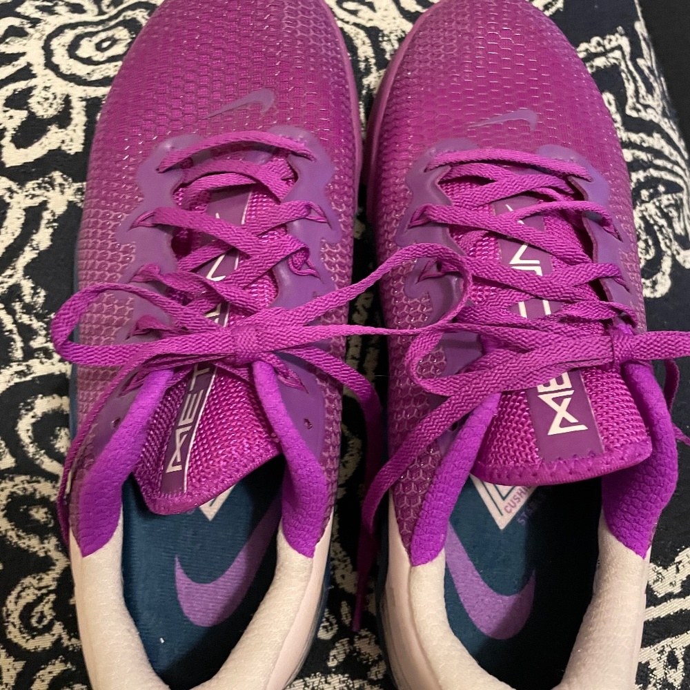 Nike Metcon 5 - Size 9.5 VIVID PURPLE